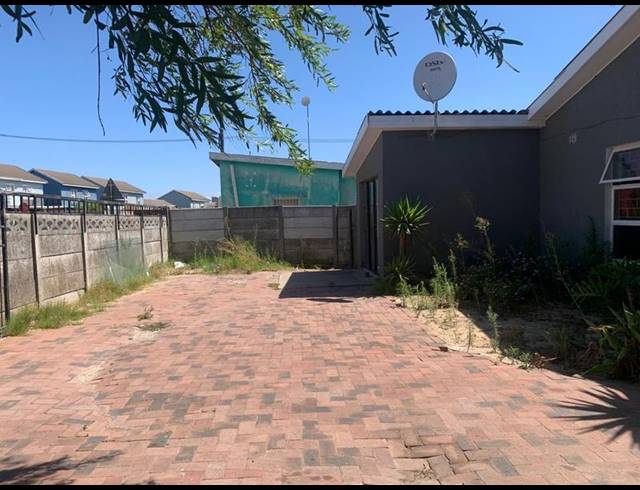 4 BEDROOM HOUSE FOR SALE IN EIKENDAL